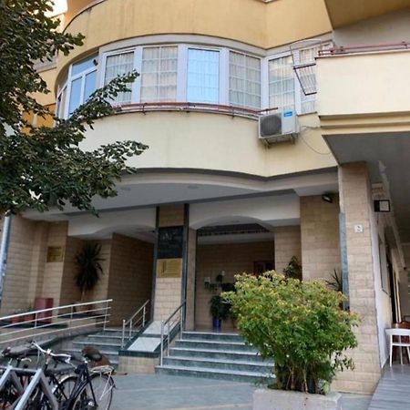Urban Charm Studio With Balcony Tirana Extérieur photo