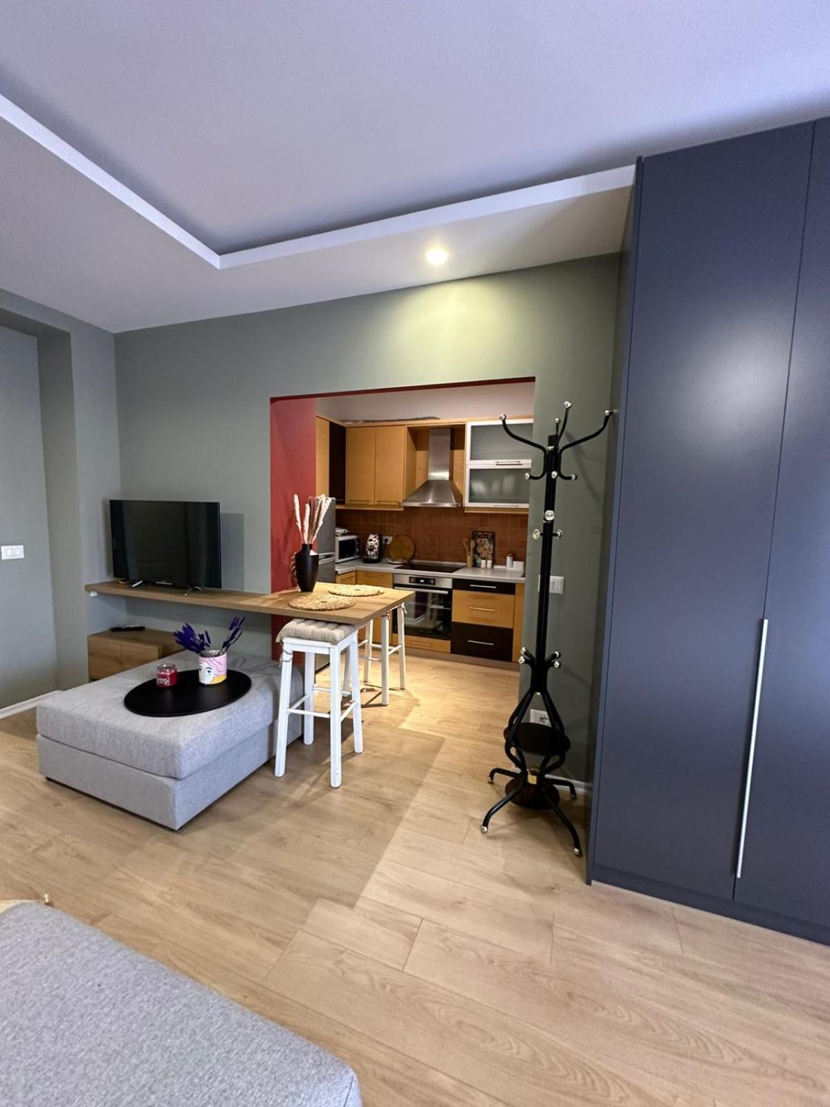 Urban Charm Studio With Balcony Tirana Extérieur photo